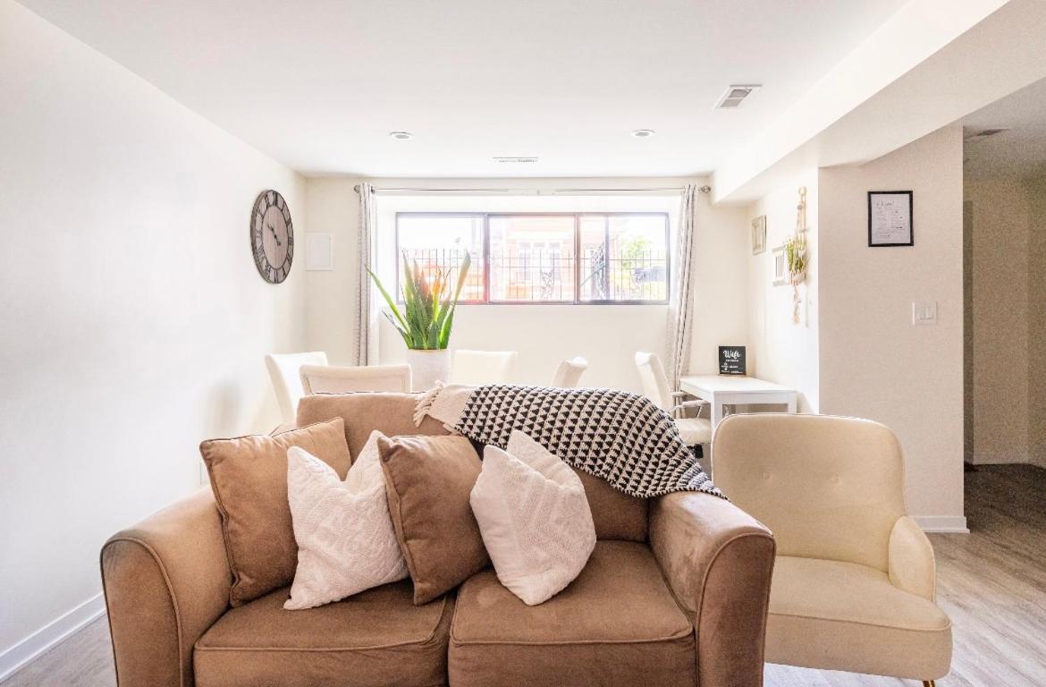 Cozy 2 Brm Apartment Mins Away From United Center Chicago Exterior foto