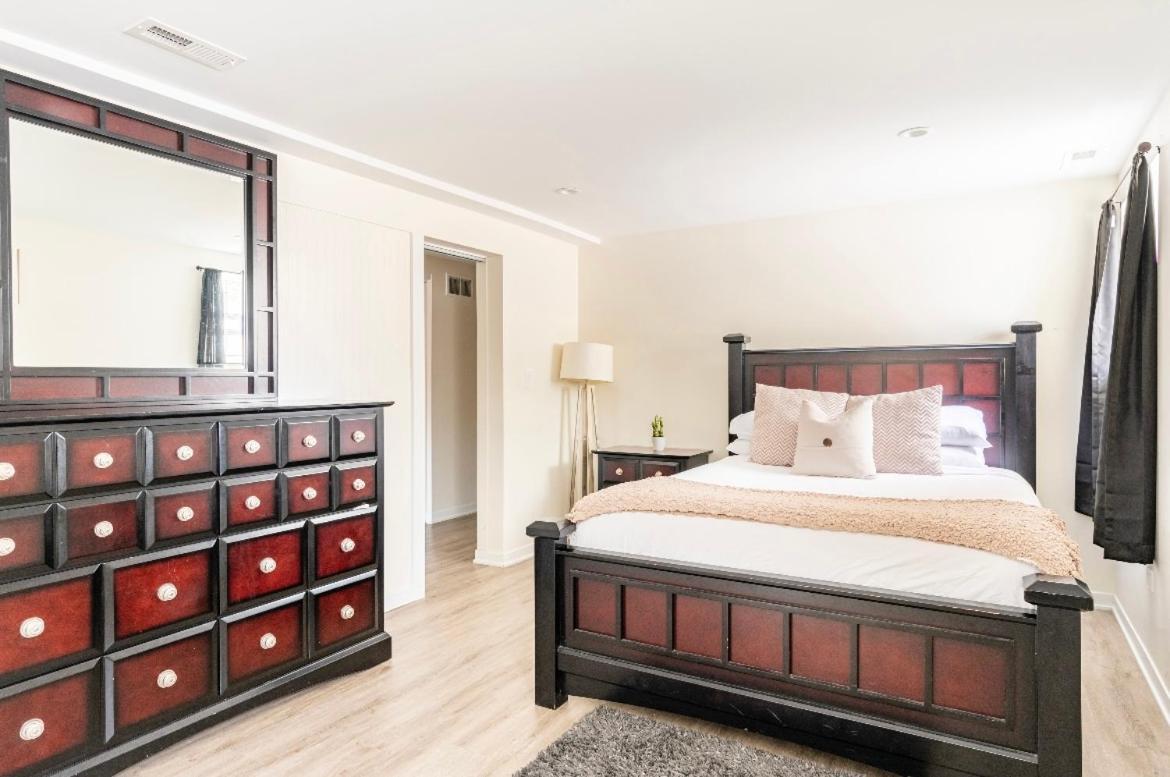 Cozy 2 Brm Apartment Mins Away From United Center Chicago Exterior foto